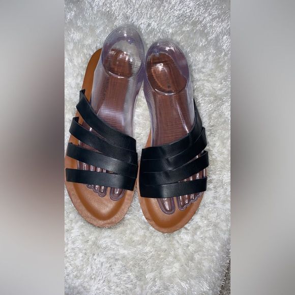 Lucky Brand
Lucky Brand Women's Anika Leather Black Sandal - Picture 2 of 11